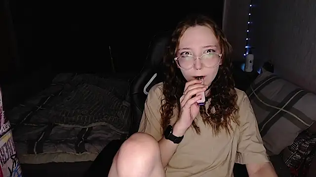 AmeliaKamishiro online show from November 13, 2025, 2:32 am