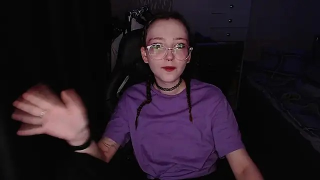 AmeliaKamishiro online show from November 26, 2025, 3:18 am