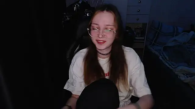 AmeliaKamishiro online show from November 28, 2025, 4:04 am