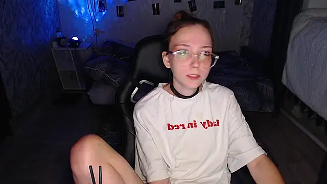 AmeliaKamishiro online show from August 5, 2026, 9:17 pm