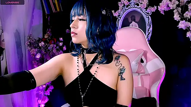 Snapshot of kitty_roxy chatting on March 16, 2026, 5:44 am kitty roxy online show from March 16, 2026, 5:44 am