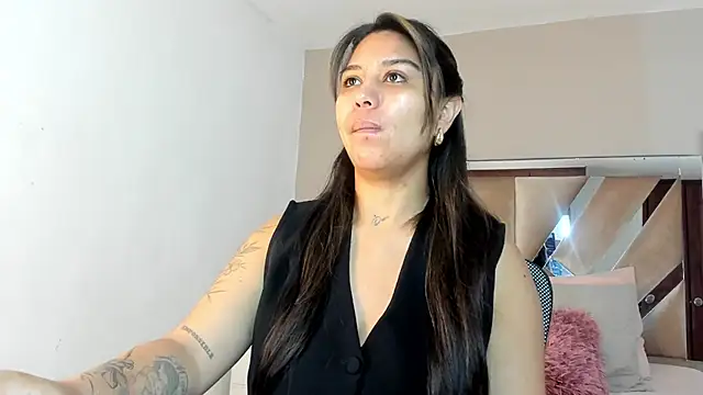 Snapshot of sharlott18 chatting on January 10, 2025, 12:04 pm sharlott18 online show from January 10, 2025, 12:04 pm