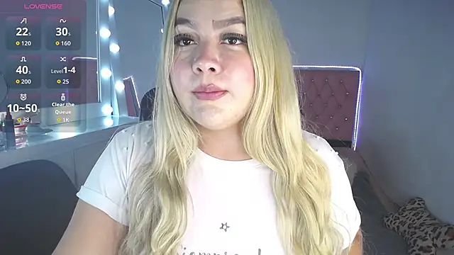 Snapshot of Celeste__sweetx chatting on September 10, 2025, 4:45 am Celeste sweetx online show from September 10, 2025, 4:45 am