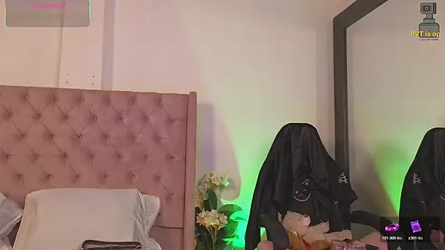 Snapshot of _Linoshka_1 chatting on March 17, 2026, 8:12 pm Linoshka 1 online show from March 17, 2026, 8:12 pm