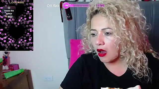 Snapshot of MariaJoseBarraza chatting on February 9, 2025, 10:43 pm MariaJoseBarraza online show from February 9, 2025, 10:43 pm