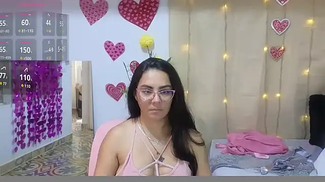 lovely trix online show from November 26, 2025, 3:13 pm