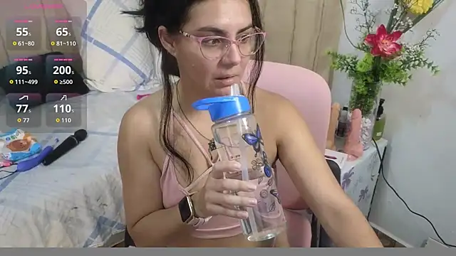Snapshot of lovely_trix chatting on April 14, 2026, 3:51 pm lovely trix online show from April 14, 2026, 3:51 pm