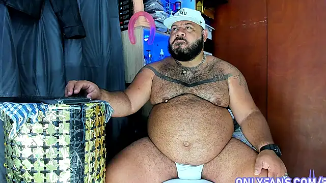 Latino bigcock online show from August 7, 2026, 7:16 pm
