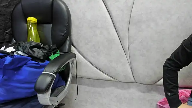 HornySlut69  online show from March 2, 2026, 12:24 am