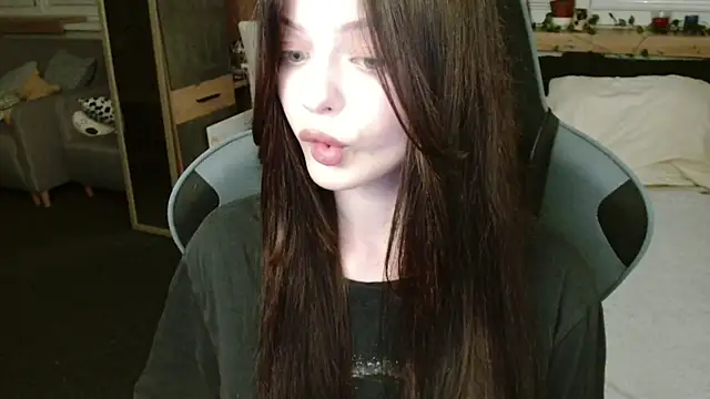 juice-peach online show from February 6, 2025, 10:10 pm