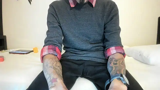 RoosterWabbit online show from October 4, 2025, 8:40 pm