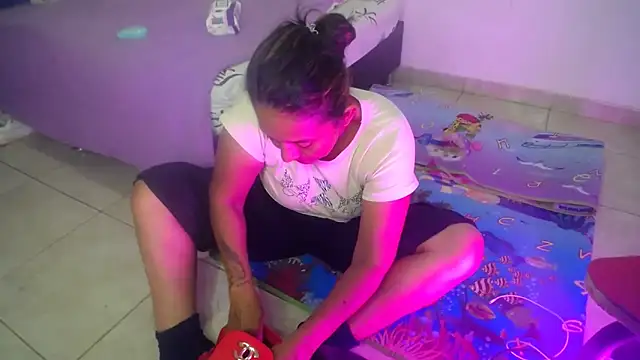 daleska ayala 1 online show from December 14, 2024, 8:51 pm