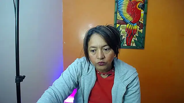 daleska ayala 1 online show from December 25, 2024, 2:13 pm
