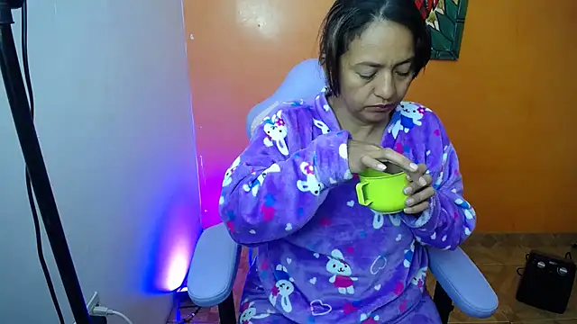 daleska ayala 1 online show from January 9, 2025, 3:58 am