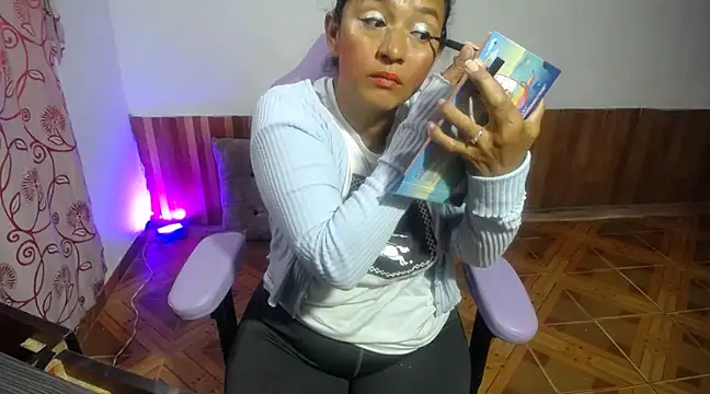 daleska ayala 1 online show from March 19, 2025, 7:49 pm