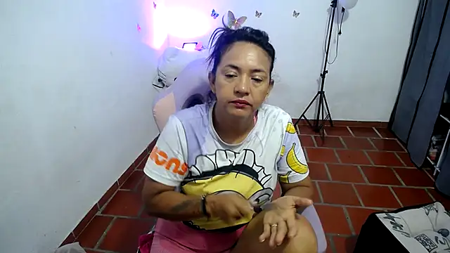 daleska ayala 1 online show from April 28, 2026, 10:53 am