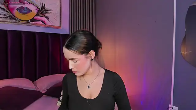 emily roberts1 online show from December 21, 2025, 1:46 am