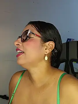 Snapshot of Alizon_1 chatting on July 10, 2026, 6:10 pm Alizon 1 online show from July 10, 2026, 6:10 pm