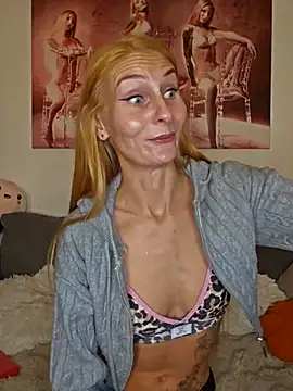 Snapshot of LessiaMia chatting on October 26, 2025, 4:46 pm LessiaMia online show from October 26, 2025, 4:46 pm