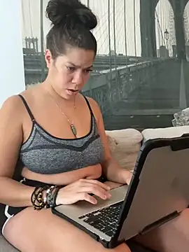 Snapshot of Bigbuttbrooklynn chatting on February 28, 2025, 5:04 pm Bigbuttbrooklynn online show from February 28, 2025, 5:04 pm