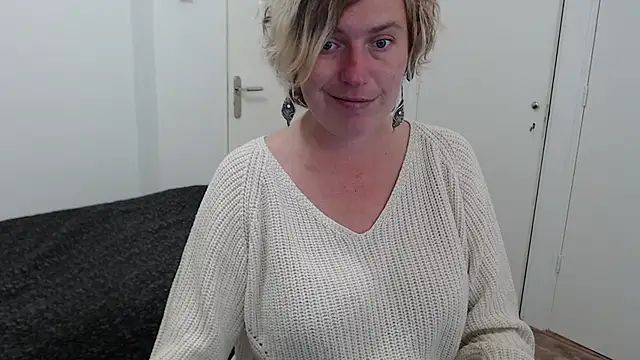 Snapshot of cumfun chatting on October 21, 2025, 9:10 am cumfun online show from October 21, 2025, 9:10 am