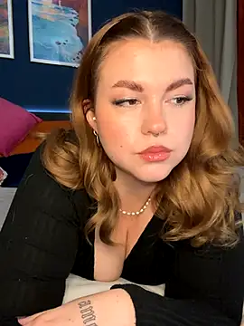 Snapshot of VictoriaLaFleur chatting on October 4, 2025, 8:18 pm VictoriaLaFleur online show from October 4, 2025, 8:18 pm