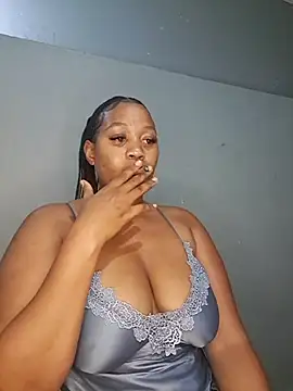 Toya P online show from October 8, 2025, 7:33 pm