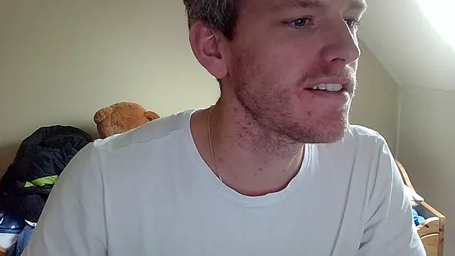 Snapshot of Love_Bert chatting on October 12, 2025, 12:15 pm Love Bert online show from October 12, 2025, 12:15 pm