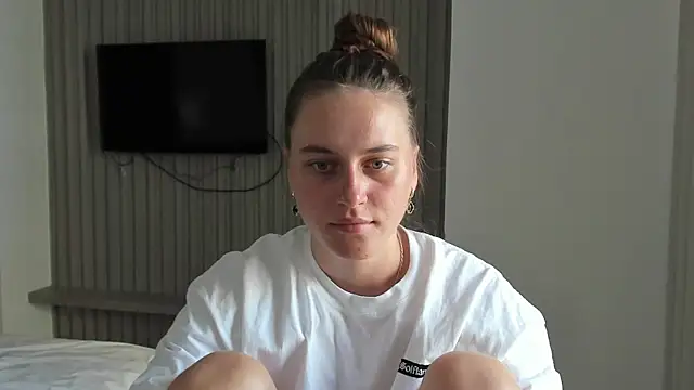 HarleyDeess online show from February 23, 2026, 3:15 am