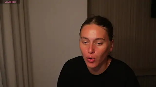 HarleyDeess online show from June 2, 2026, 2:24 am
