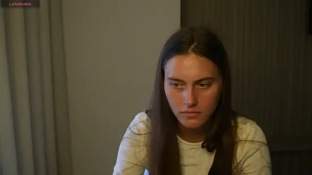 HarleyDeess online show from June 5, 2026, 2:29 am