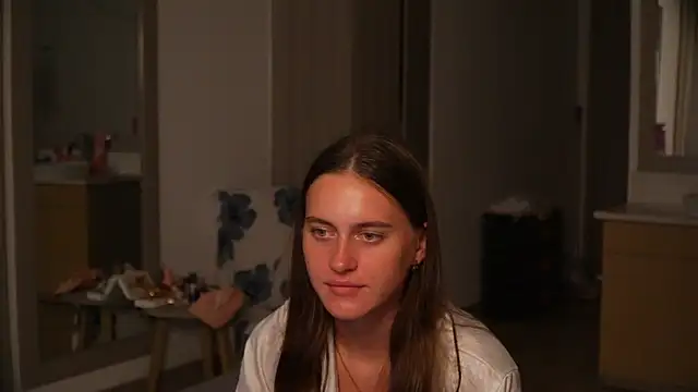 HarleyDeess online show from July 13, 2026, 2:25 am