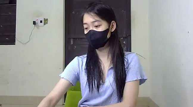 DA-EUN online show from March 3, 2025, 8:38 am