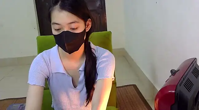 DA-EUN online show from March 13, 2025, 3:33 am