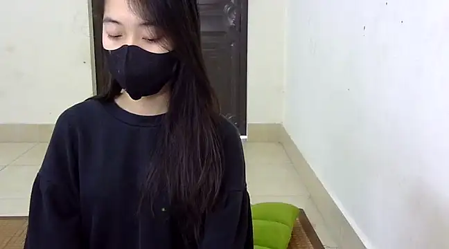 DA-EUN online show from March 21, 2025, 9:12 am