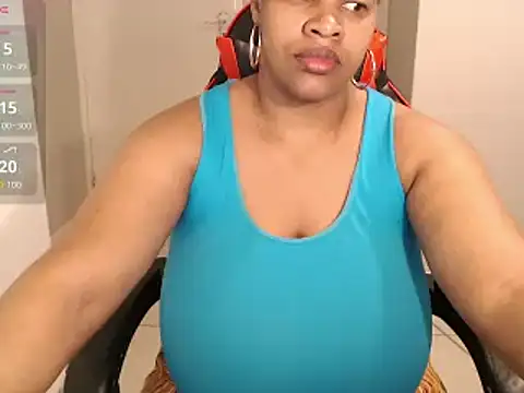 Snapshot of bustylisa1983 chatting on September 22, 2025, 5:20 am bustylisa1983 online show from September 22, 2025, 5:20 am