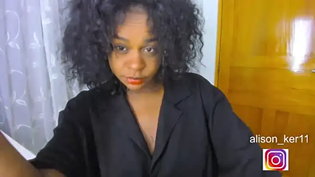 Snapshot of alison-ker3 chatting on June 3, 2026, 6:49 am alison-ker3 online show from June 3, 2026, 6:49 am