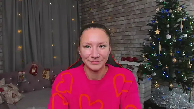 Snapshot of SarahCoksss chatting on December 19, 2025, 12:17 am SarahCoksss online show from December 19, 2025, 12:17 am