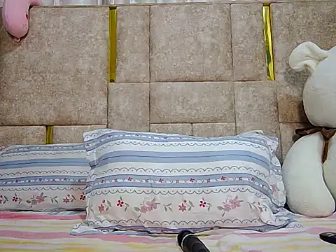 sexy smiley online show from May 17, 2026, 2:09 am