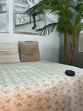 Mau White online show from February 16, 2026, 10:06 pm