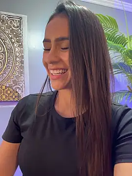 Mau White online show from May 3, 2026, 1:55 am