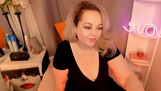 ShannaKingson online show from February 6, 2025, 10:32 pm