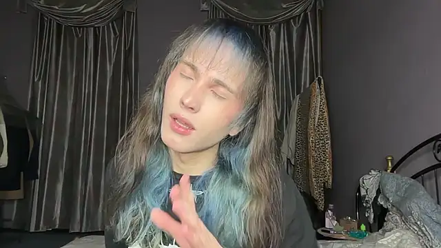 Snapshot of fcherthth chatting on January 7, 2026, 3:25 pm fcherthth online show from January 7, 2026, 3:25 pm