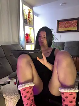 ambar-adaams online show from April 23, 2026, 10:34 pm