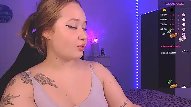 Snapshot of Peachy_Lee chatting on October 18, 2025, 3:24 pm Peachy Lee online show from October 18, 2025, 3:24 pm