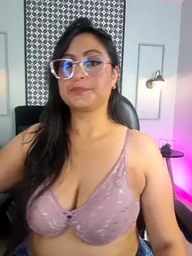 Amber gold  online show from April 22, 2026, 11:39 pm