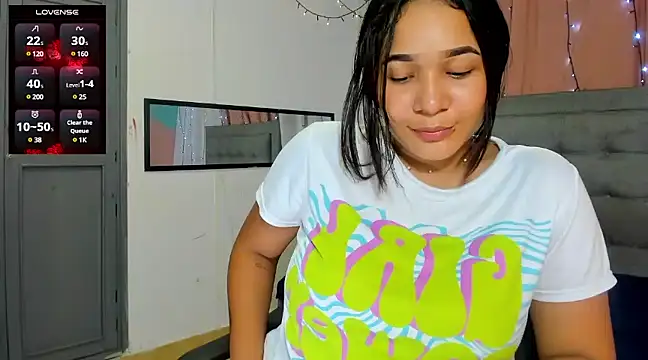 Snapshot of megan_kis9 chatting on December 6, 2024, 9:46 pm megan kis9 online show from December 6, 2024, 9:46 pm