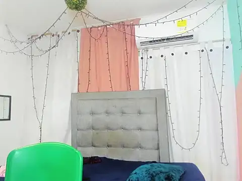 Snapshot of megan_kis9 chatting on January 27, 2025, 10:38 pm megan kis9 online show from January 27, 2025, 10:38 pm