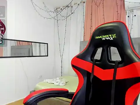 Snapshot of megan_kis9 chatting on February 19, 2025, 3:27 pm megan kis9 online show from February 19, 2025, 3:27 pm