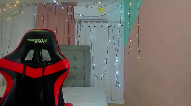 Snapshot of megan_kis9 chatting on February 28, 2025, 2:42 pm megan kis9 online show from February 28, 2025, 2:42 pm